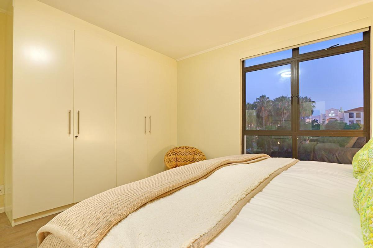 Capri 101 By Hostagents Apartment Cape Town Bagian luar foto