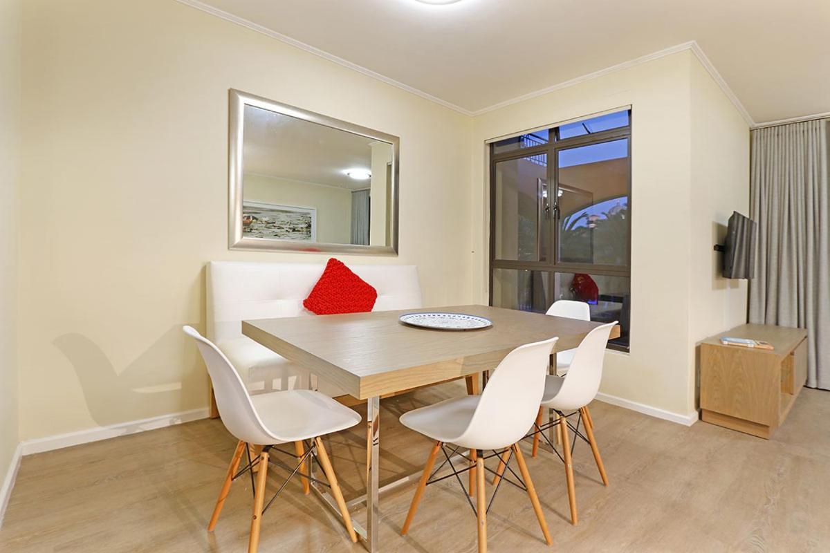 Capri 101 By Hostagents Apartment Cape Town Bagian luar foto
