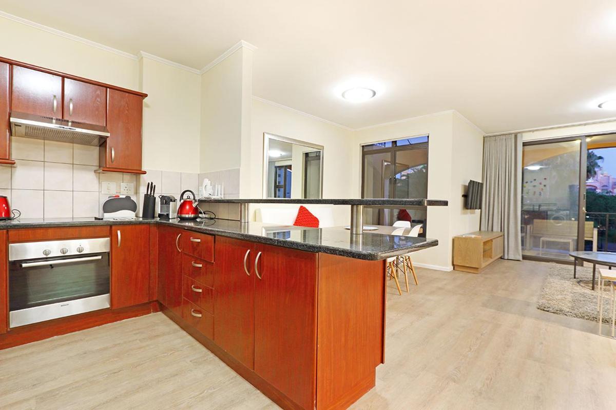 Capri 101 By Hostagents Apartment Cape Town Bagian luar foto