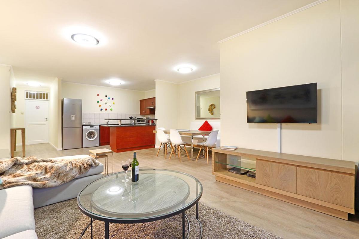 Capri 101 By Hostagents Apartment Cape Town Bagian luar foto